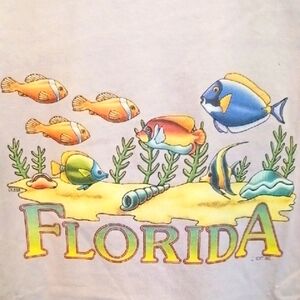 Beautiful Graphic Tropical Fish Florida T-Shirt Light Purple 🐟🐠🐡🪸🐚🐠🐡🐟🪸